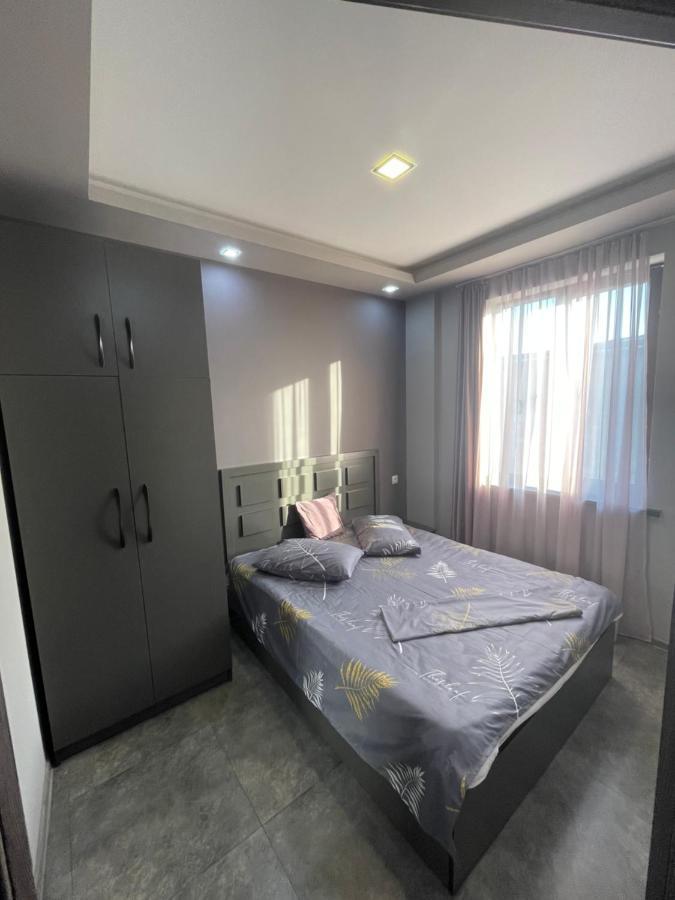 Comfortable Apartments/Комфортные Апартаменты Єреван Екстер'єр фото
