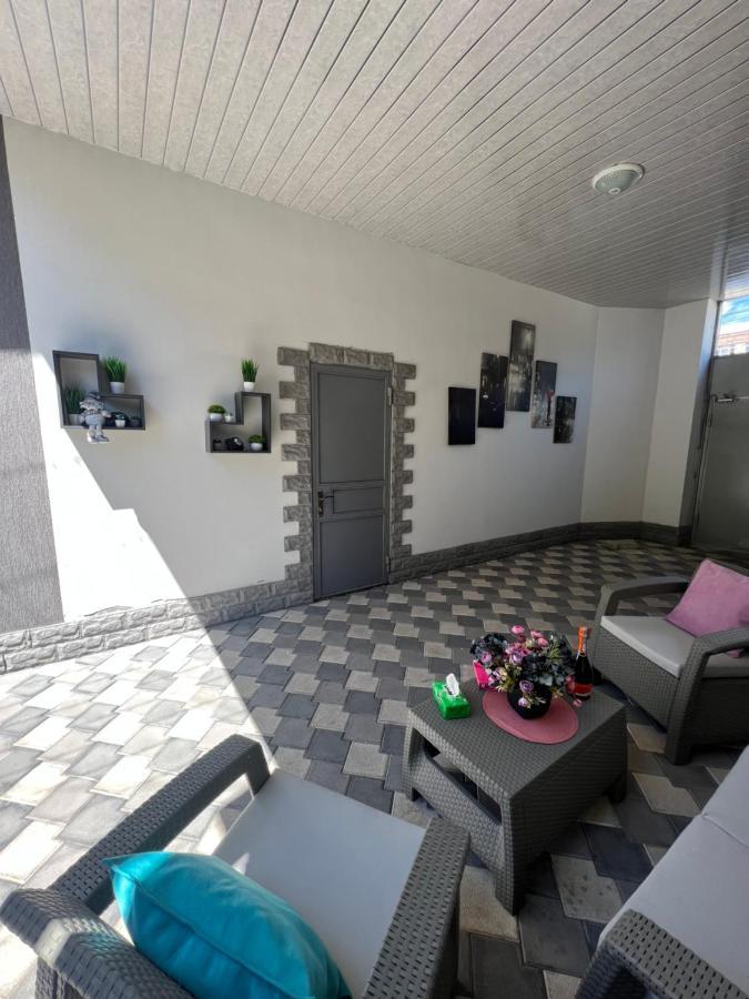 Comfortable Apartments/Комфортные Апартаменты Єреван Екстер'єр фото